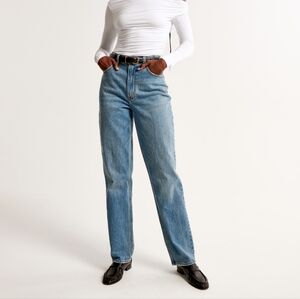 Women's Abercrombie & Fitch Curvy Ultra High Rise "The 90's Straight" Jeans